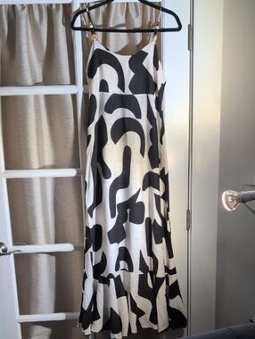 Paper Heart Black & White Abstract Print Maxi Dress with Adjustable Straps